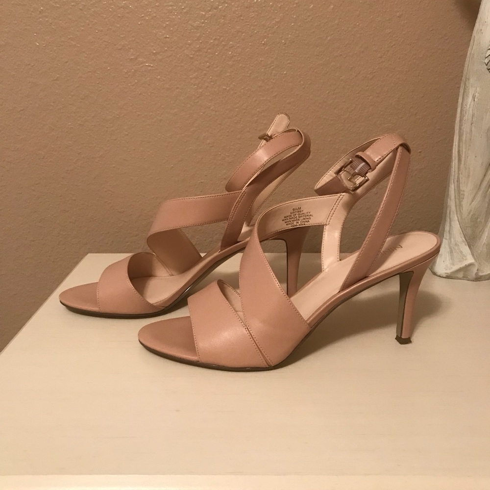 Nude Nine West heels